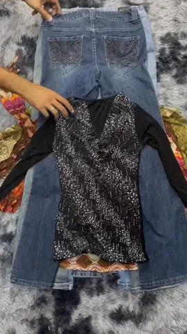 Beautiful Y2k Mesh top and flared jeans
