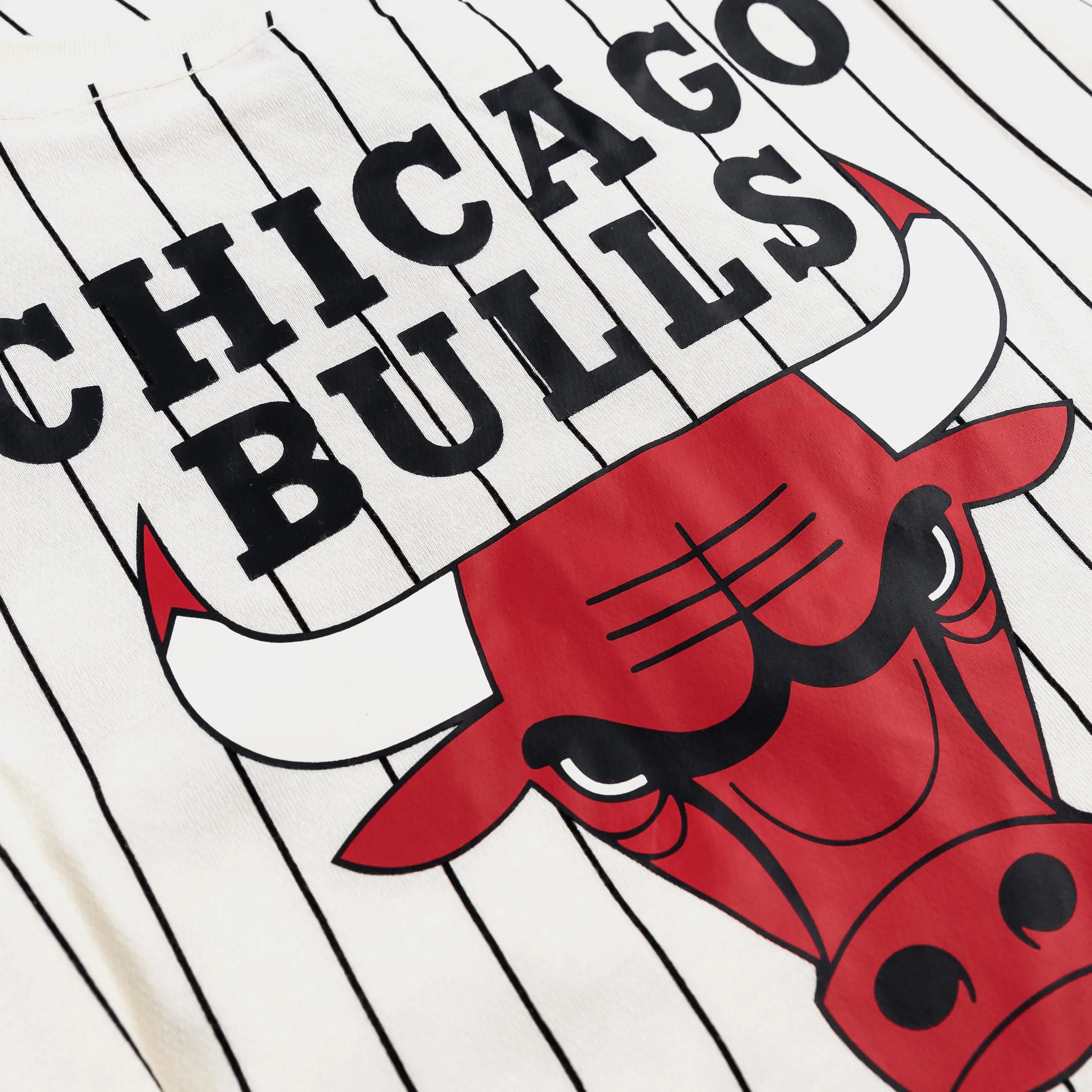 Chicago Bulls Throwback Mens Short Sleeve Shirt (Beige)