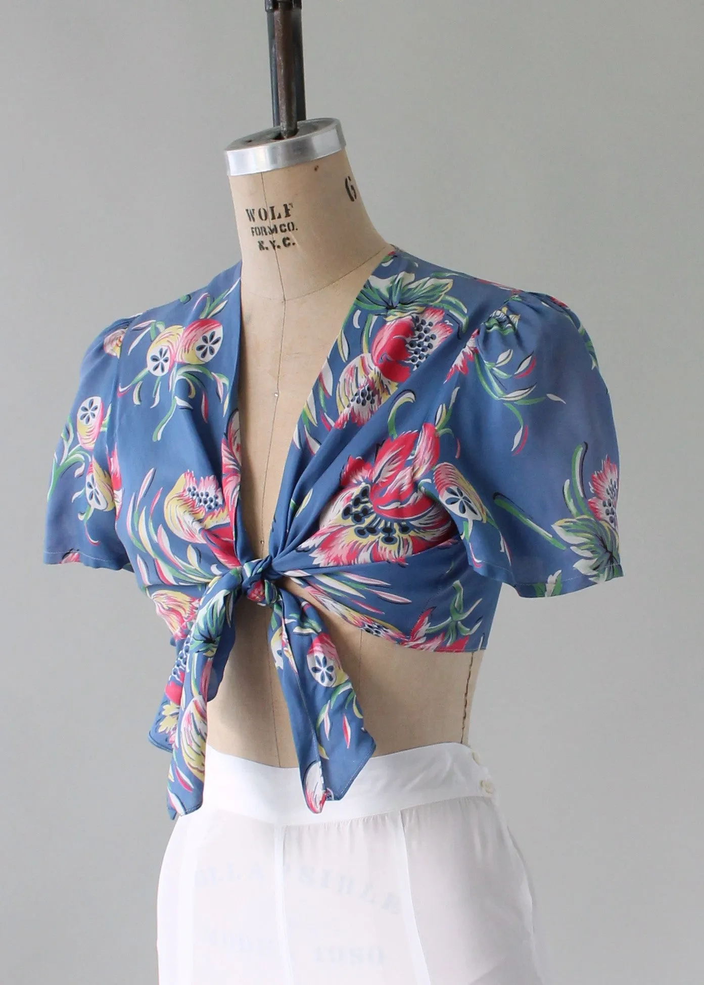 Vintage 1940s Floral Print Tie Front Top
