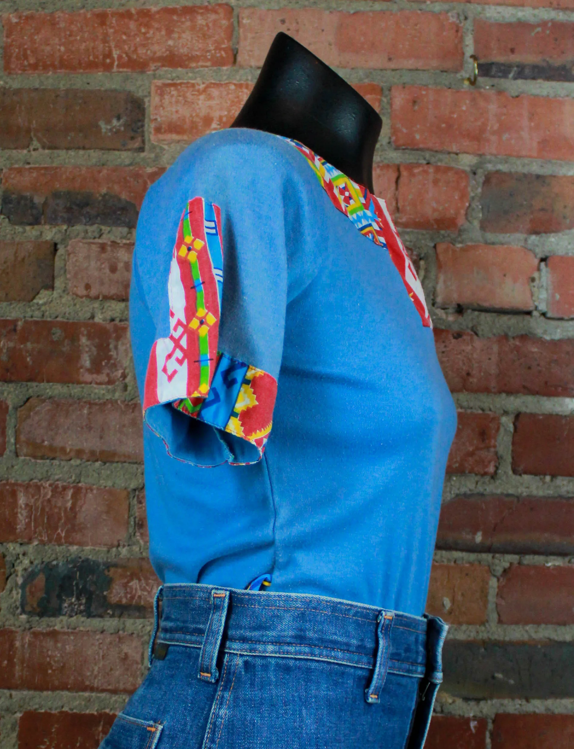 Women's Vintage 70's Geometric Graphic T Shirt Blue Rainbow Blouse Small